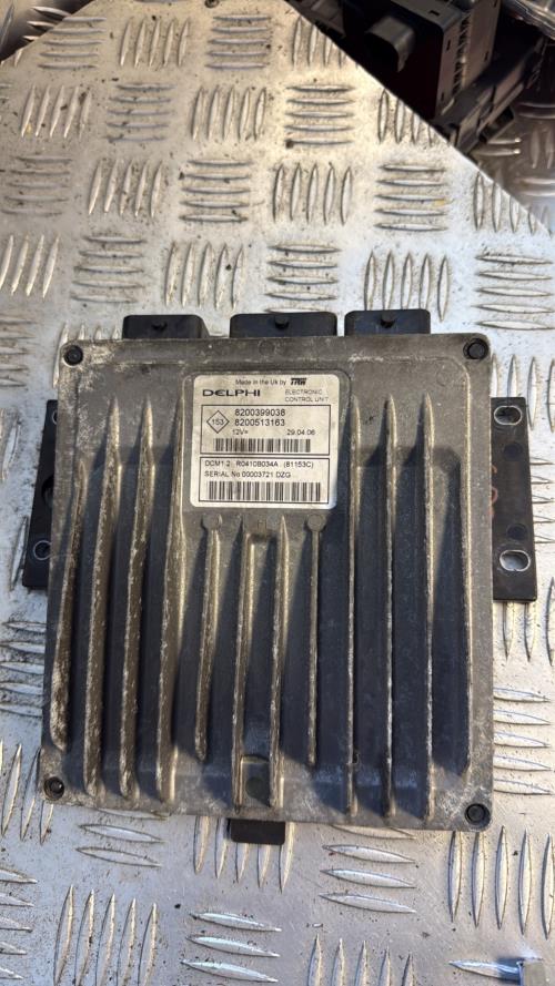 Calculateur moteur RENAULT CLIO 3 PHASE 1 Diesel - Image 4