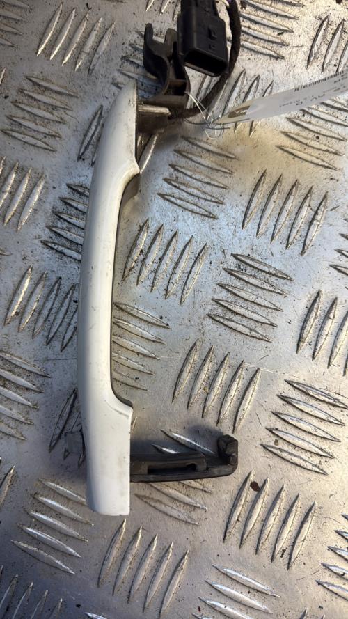 Poignee porte avant droit RENAULT MEGANE 3 PHASE 3 Diesel - Image 1