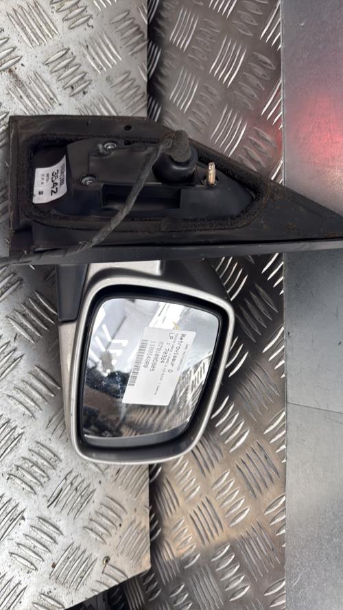 Retroviseur droit TOYOTA YARIS 1 PHASE 2 Essence - Image 1