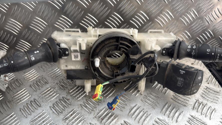 Com (Bloc Contacteur Tournant+Commodo Essuie Glace+Commodo Phare) RENAULT MEGANE 3 PHASE 1 BREAK Diesel - Image 2
