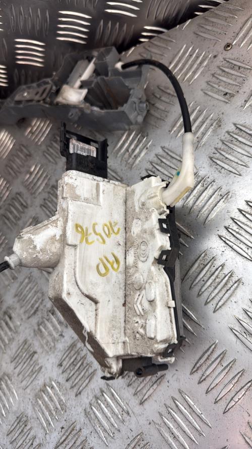 Serrure arriere droit CITROEN C3 2 PHASE 1 Diesel - Image 3