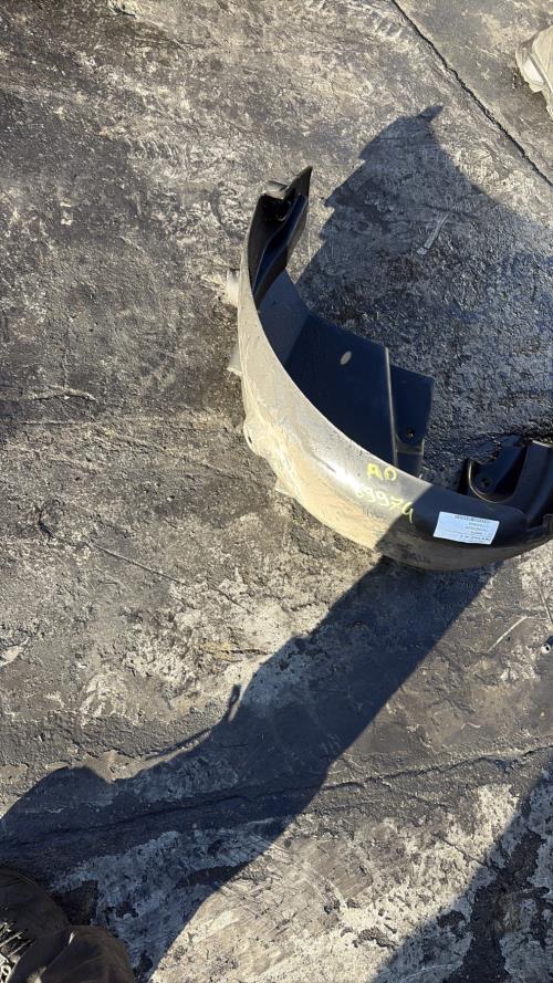 Pare boue arriere droit RENAULT CLIO 4 PHASE 1 Diesel - Image 1