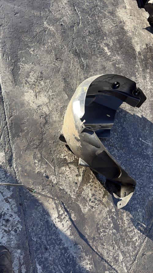 Pare boue arriere droit RENAULT CLIO 4 PHASE 1 Diesel - Image 3