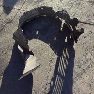 Pare boue avant droit MERCEDES CLASSE E 210 PHASE 2 Diesel - Image 1