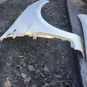 Aile avant droit RENAULT CLIO 3 PHASE 1 Diesel - Image 1