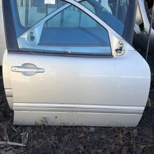 Porte avant droit MERCEDES CLASSE E 210 PHASE 2 Diesel - Image 1