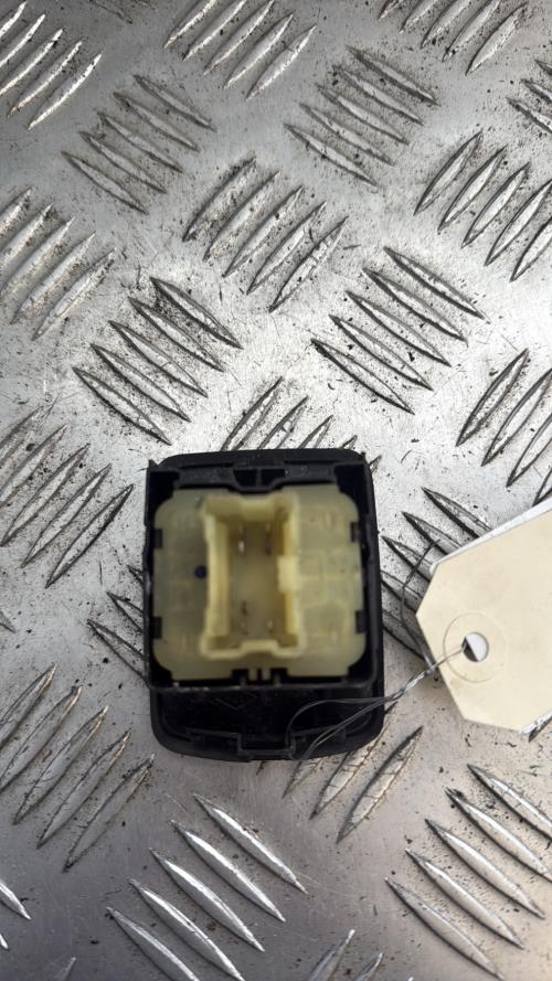 Interrupteur de leve vitre avant gauche RENAULT KANGOO 2 PHASE 2 Diesel - Image 4