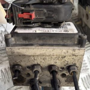 Bloc ABS (freins anti-blocage) VOLKSWAGEN PASSAT 2 PHASE 1 - Image 1