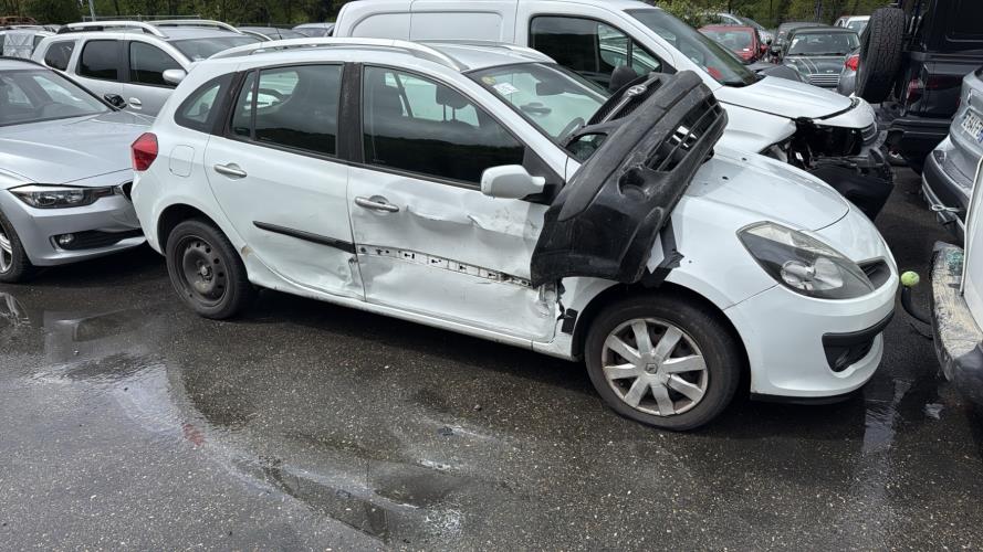 Optique avant principal gauche (feux)(phare) RENAULT CLIO 3 PHASE 1 BREAK Diesel - Image 8