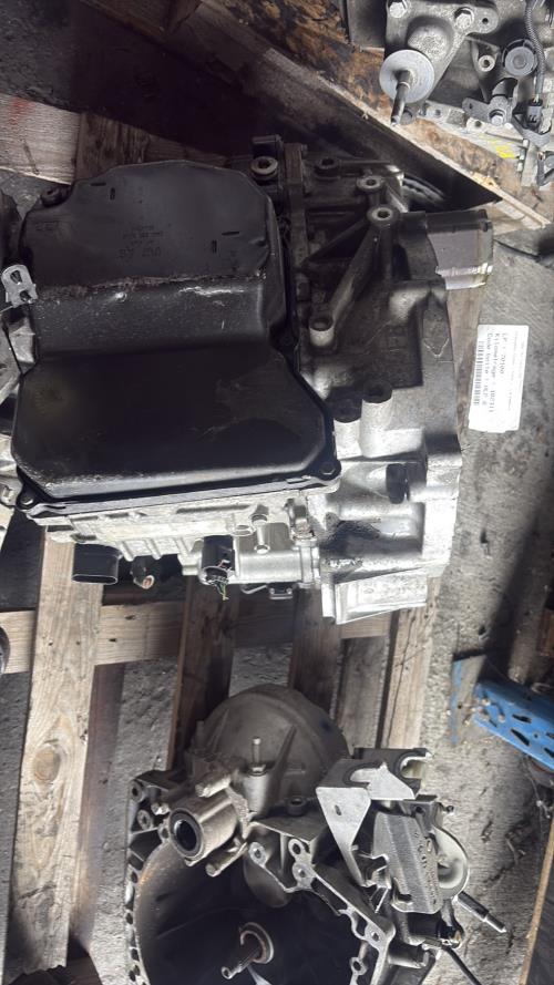Boite de vitesses VOLKSWAGEN TOURAN 1 PHASE 1 Essence - Image 1