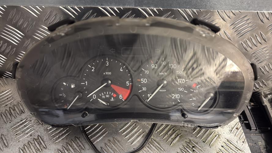 Compteur PEUGEOT 206 PHASE 1 BREAK Diesel - Image 1
