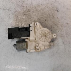 Moteur leve vitre avant gauche PEUGEOT 407 PHASE 1 BREAK Diesel - Image 1