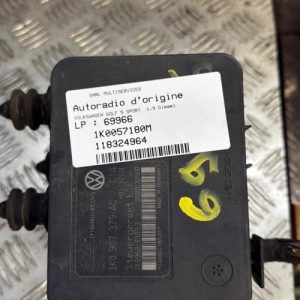 Autoradio d'origine VOLKSWAGEN GOLF 5 Diesel - Image 1