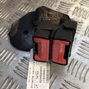 Attache ceinture arriere droit RENAULT CLIO 2 PHASE 1 Essence - Image 1