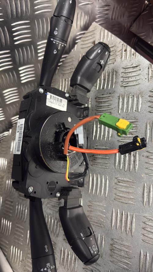 Com (Bloc Contacteur Tournant+Commodo Essuie Glace+Commodo Phare) PEUGEOT 407 PHASE 1 Diesel - Image 3