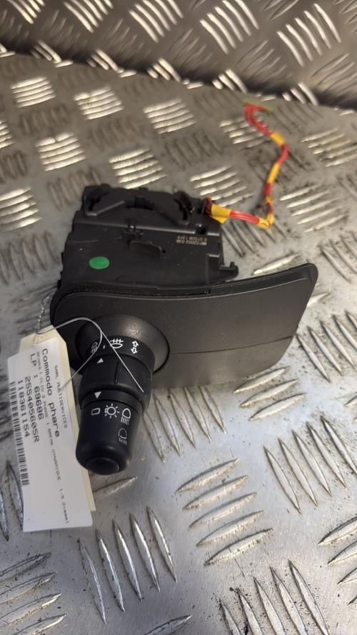 Commodo phare RENAULT CLIO 3 PHASE 1 BREAK Diesel - Image 3