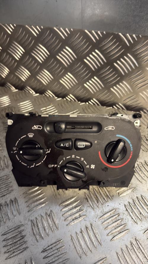 Commande chauffage PEUGEOT 206 PHASE 1 BREAK Diesel - Image 2