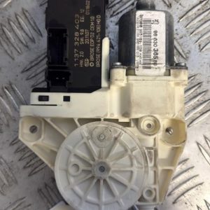 Moteur leve vitre avant droit PEUGEOT 407 PHASE 1 Diesel - Image 1