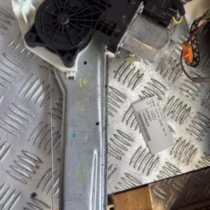 Leve vitre electrique avant gauche FORD KA+ Essence - Image 1