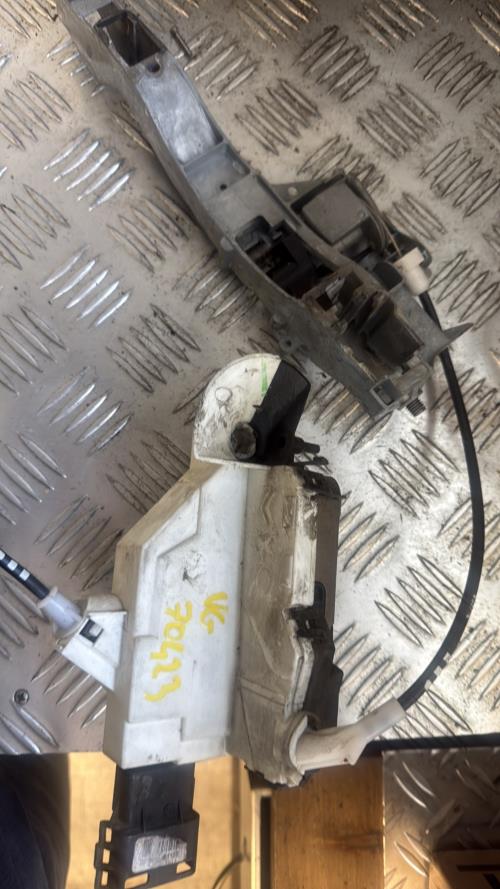 Serrure avant gauche PEUGEOT 308 1 PHASE 1 Diesel - Image 2