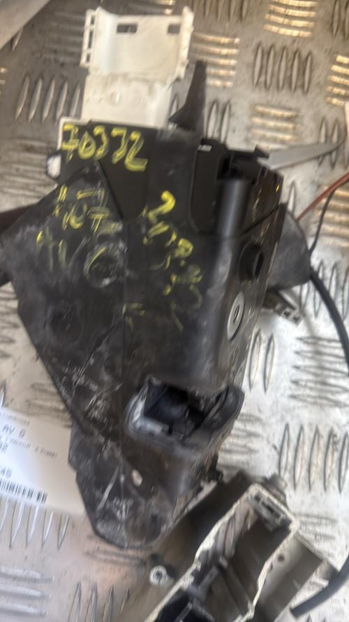 Serrure avant gauche PEUGEOT 407 PHASE 1 Diesel - Image 2