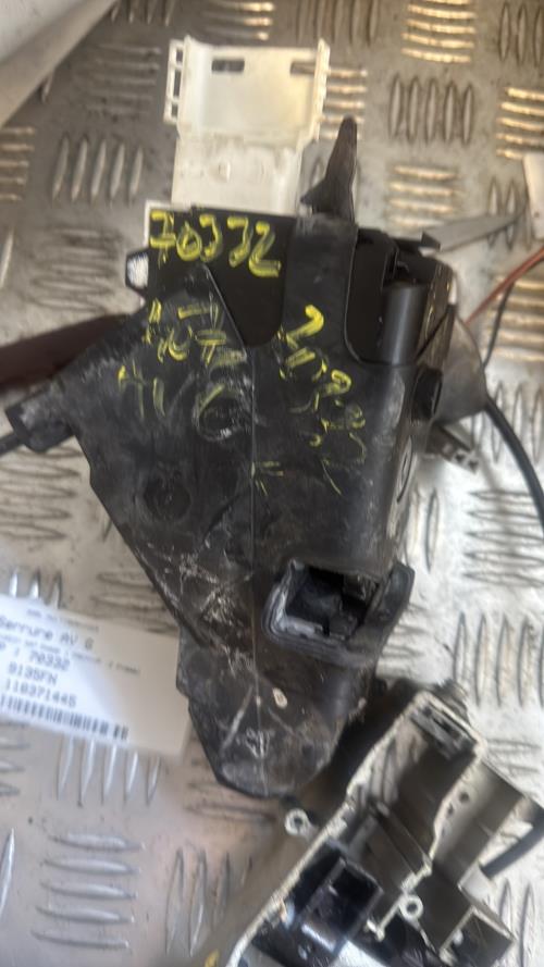 Serrure avant gauche PEUGEOT 407 PHASE 1 Diesel - Image 4