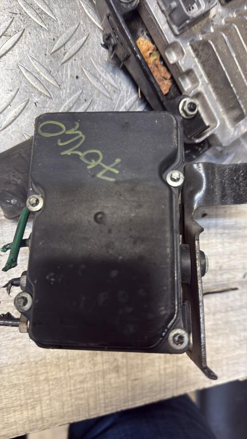 Bloc ABS (freins anti-blocage) RENAULT CLIO 3 PHASE 1 Diesel - Image 1