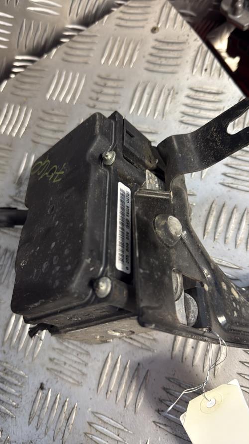 Bloc ABS (freins anti-blocage) RENAULT CLIO 3 PHASE 1 Diesel - Image 4