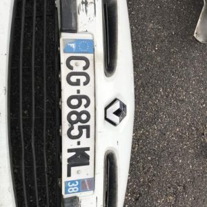 Pare choc avant RENAULT CLIO 3 PHASE 1 BREAK Diesel - Image 1