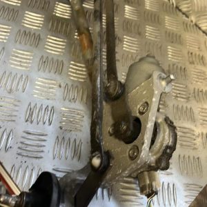 Moteur essuie glace avant TOYOTA YARIS 2 PHASE 1 Diesel - Image 1