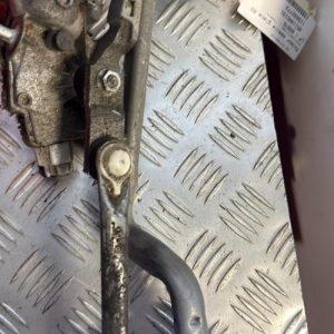 Moteur essuie glace avant TOYOTA YARIS 3 PHASE 1 Essence - Image 1