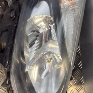 Optique avant principal droit (feux)(phare) RENAULT CLIO 3 PHASE 2 BREAK Diesel - Image 1