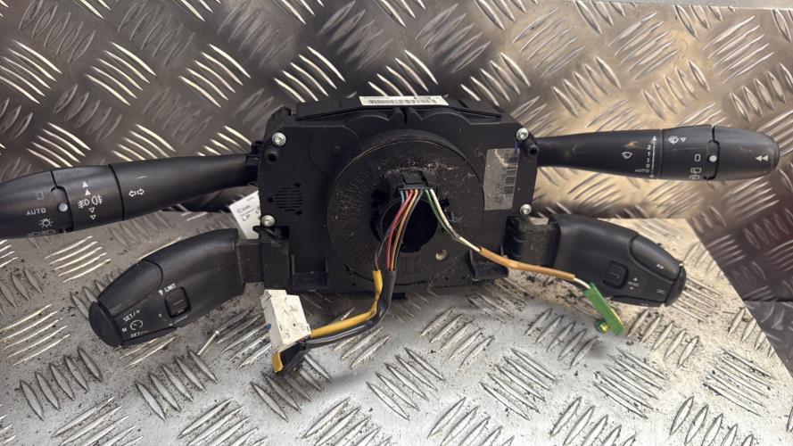 Com (Bloc Contacteur Tournant+Commodo Essuie Glace+Commodo Phare) PEUGEOT 207 PHASE 1 Diesel - Image 1