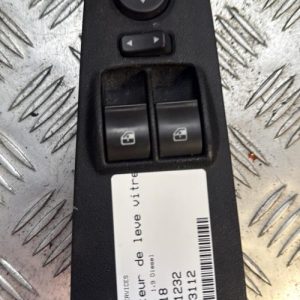 Interrupteur de leve vitre avant gauche FIAT GRANDE PUNTO Diesel - Image 1