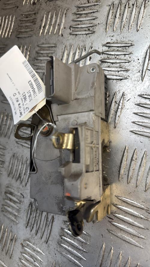 Serrure avant droit PEUGEOT 206 PHASE 1 Essence - Image 1