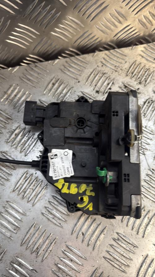 Serrure avant gauche FIAT GRANDE PUNTO Diesel - Image 2