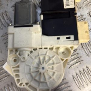 Moteur leve vitre avant droit CITROEN C4 1 PHASE 1 Essence - Image 1