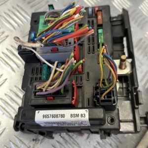 Boitier servitude moteur (BSM) PEUGEOT 206 PHASE 2 CABRIOLET Essence - Image 1