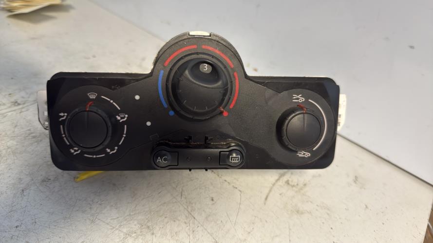 Commande chauffage RENAULT CLIO 3 PHASE 1 Essence - Image 4