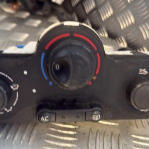 Commande chauffage RENAULT CLIO 3 PHASE 2 Diesel - Image 1