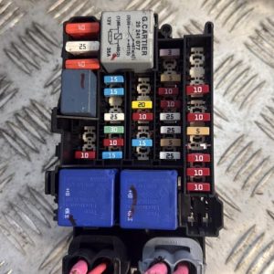 Porte fusible RENAULT MEGANE 3 PHASE 2 BREAK Diesel - Image 1