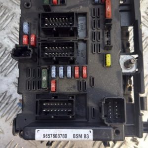 Boitier servitude moteur (BSM) PEUGEOT 206+ Diesel - Image 1