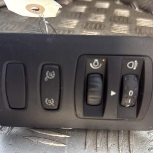 Commande de reglage hauteur de phare RENAULT CLIO 3 PHASE 1 BREAK Diesel - Image 1