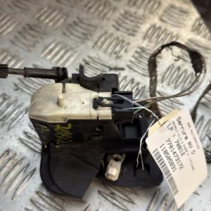 Serrure avant droit RENAULT CLIO 2 PHASE 2 Diesel - Image 1