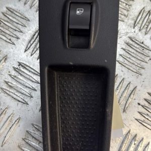 Interrupteur de leve vitre arriere gauche FIAT GRANDE PUNTO Diesel - Image 1