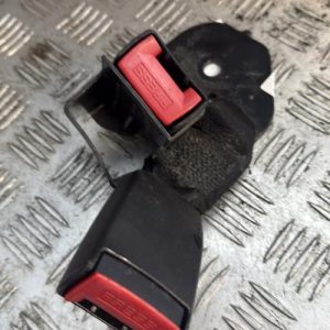 Attache ceinture arriere droit RENAULT CLIO 2 PHASE 2 Essence - Image 1