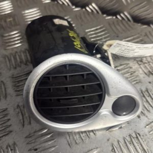 Aerateur tableau de bord avant gauche RENAULT CLIO 3 PHASE 1 BREAK Diesel - Image 1