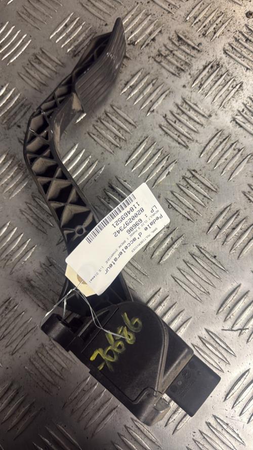 Pedale d'accelerateur RENAULT CLIO 3 PHASE 1 BREAK Diesel - Image 1