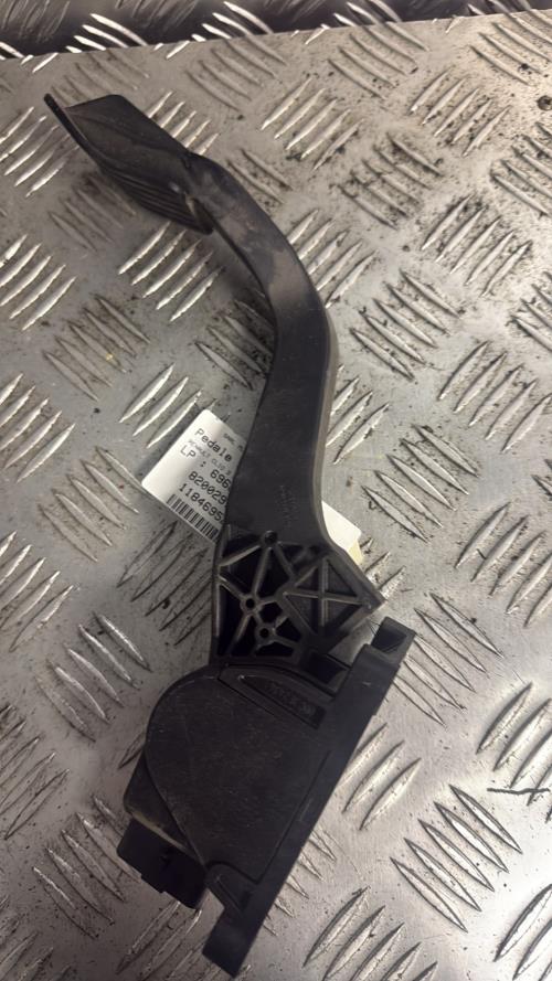 Pedale d'accelerateur RENAULT CLIO 3 PHASE 1 BREAK Diesel - Image 3