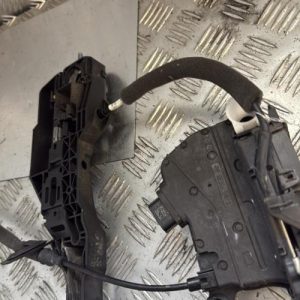 Serrure avant gauche PEUGEOT 208 1 PHASE 1 Diesel - Image 1